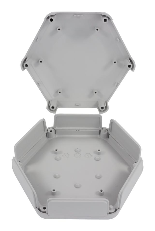 Boîtier IoT Hexagonal CamdenBoss CBHEX1-33-BK - 3 Côtés Pleins, 3 Côtés Ventilés - Noir