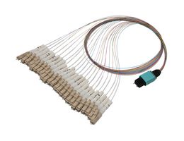 L-COM FCA-MMS224600P Cable de Fibra Óptica, Multimodo, 24 Fibras, 50µm / 125µm, Plug MPO a LC, 19.7"